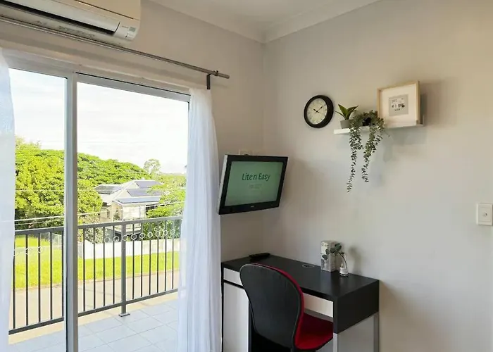 Convenient 2 Bedroom House Unit In Salisbury