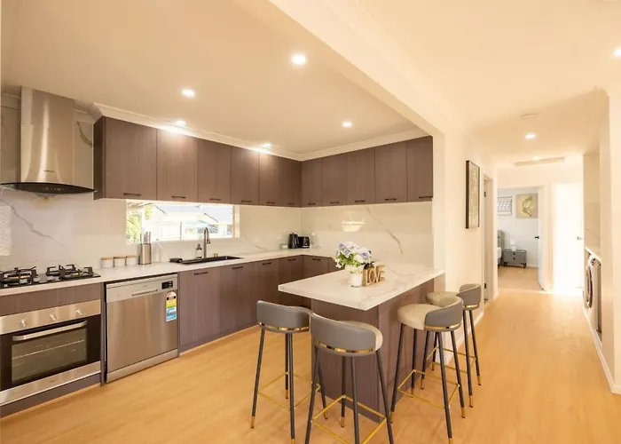Super Value 4Br House Near Westfield Shops And Parks